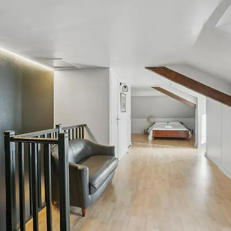 Robespierre Ex Ideal Paris - Hotel *